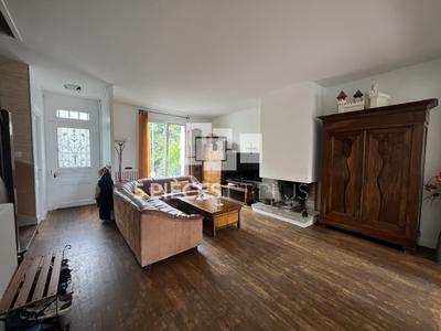 Maison - 200 m² - 7 pièces