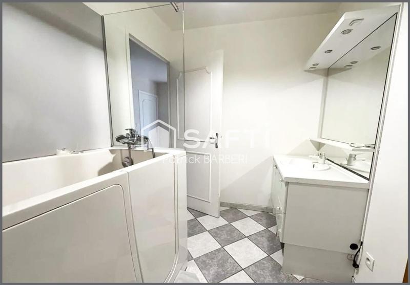 Maison - 88 m² - 4 pièces