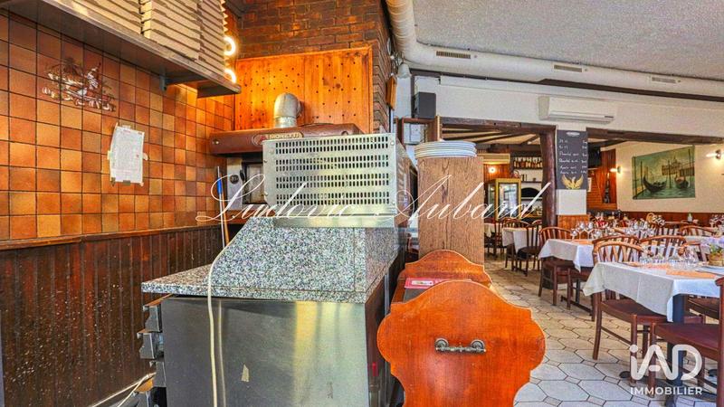 Local commercial - 121 m²