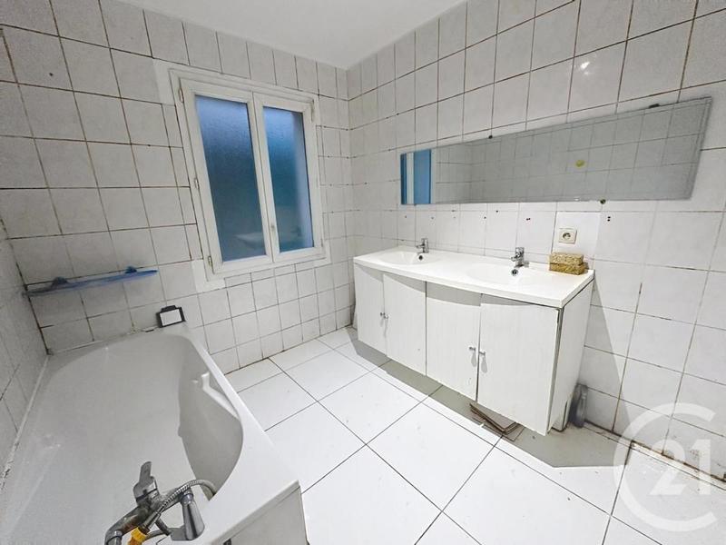 Maison - 114 m² - 7 pièces