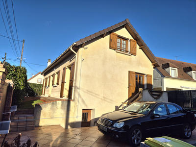 Maison - 105 m² - 5 pièces
