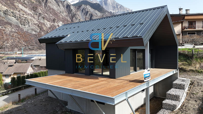 Maison - 160 m² - 6 pièces