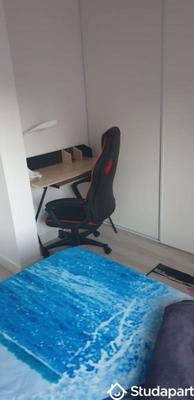 Chambre - 12 m² - 1 pièce