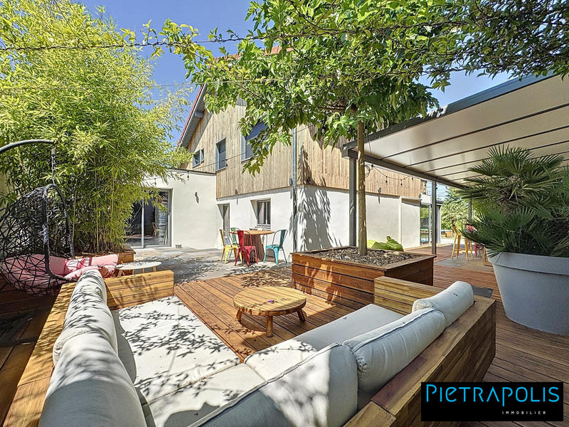 Maison - 140 m² - 6 pièces