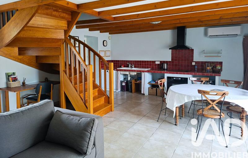 Maison - 212 m² - 8 pièces