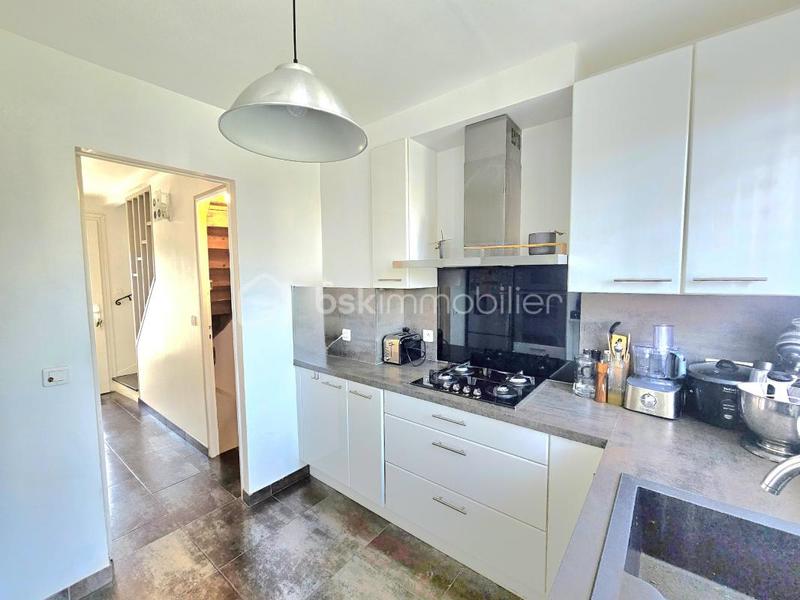 Maison - 95 m² - 6 pièces