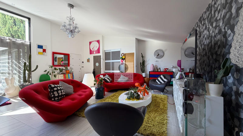 Maison - 181 m² - 7 pièces