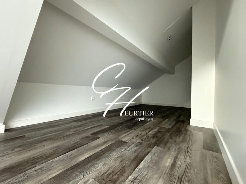 Appartement - 104 m² - 5 pièces