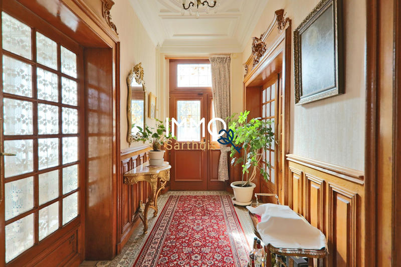 Maison - 206 m² - 7 pièces