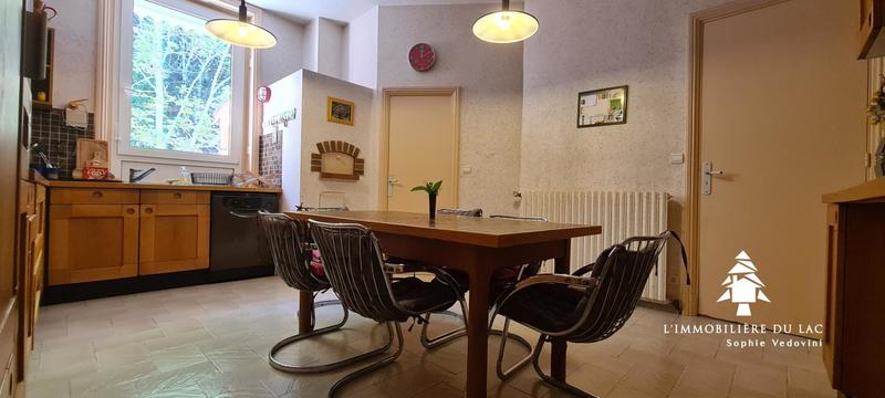 Maison - 299 m² - 14 pièces