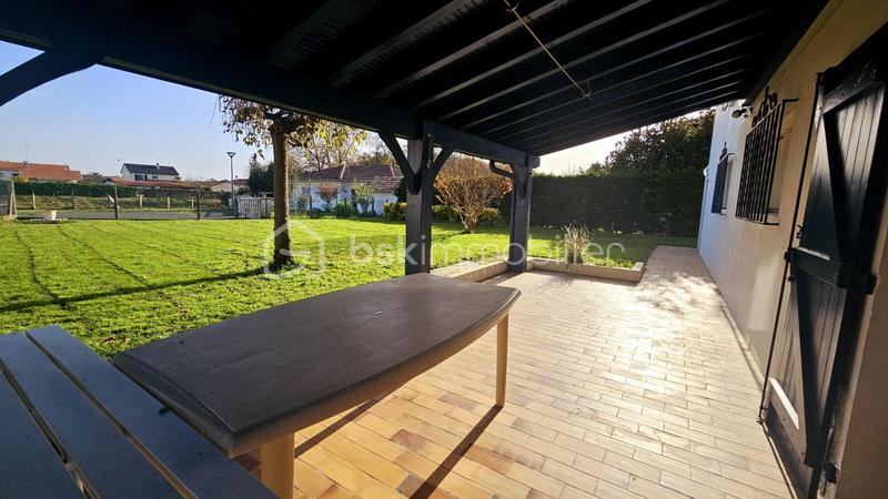 Maison traditionnelle - 186 m² - 7 pièces