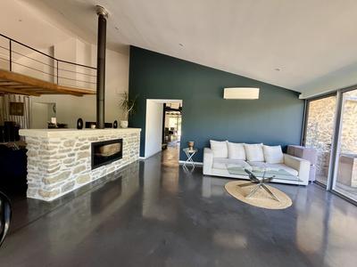 Maison - 650 m² - 20 pièces