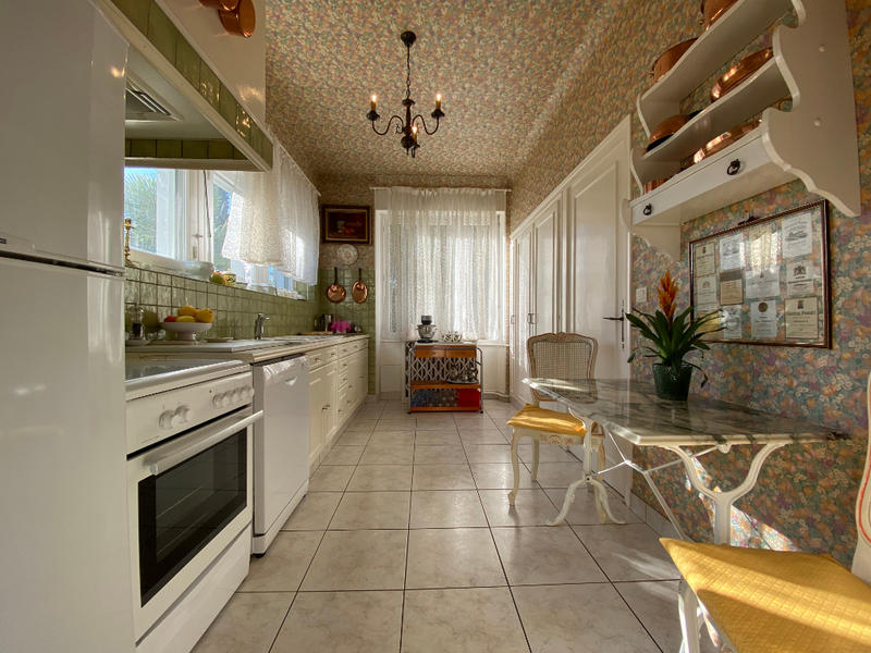 Maison - 210 m² - 7 pièces