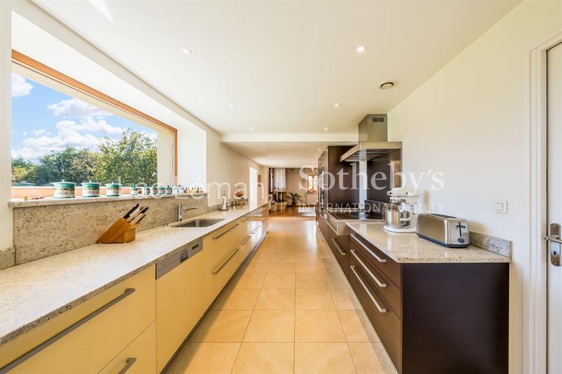 Maison - 309 m² - 9 pièces