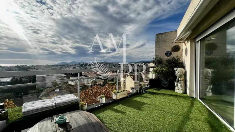 Appartement - 122 m² - 4 pièces