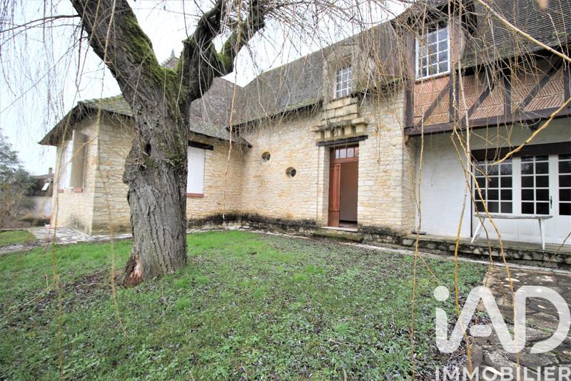 Maison - 246 m² - 8 pièces