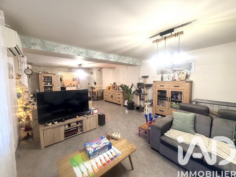 Maison - 225 m² - 8 pièces