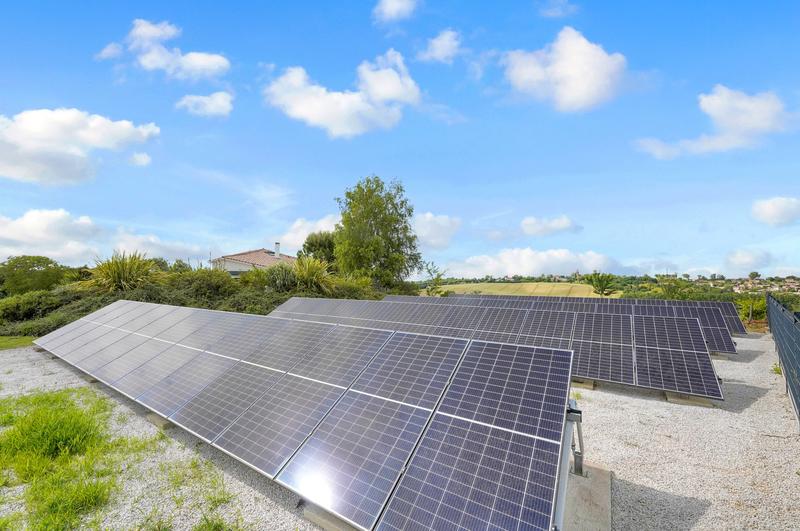 Maison contemporaine - 262 m² - 7 pièces