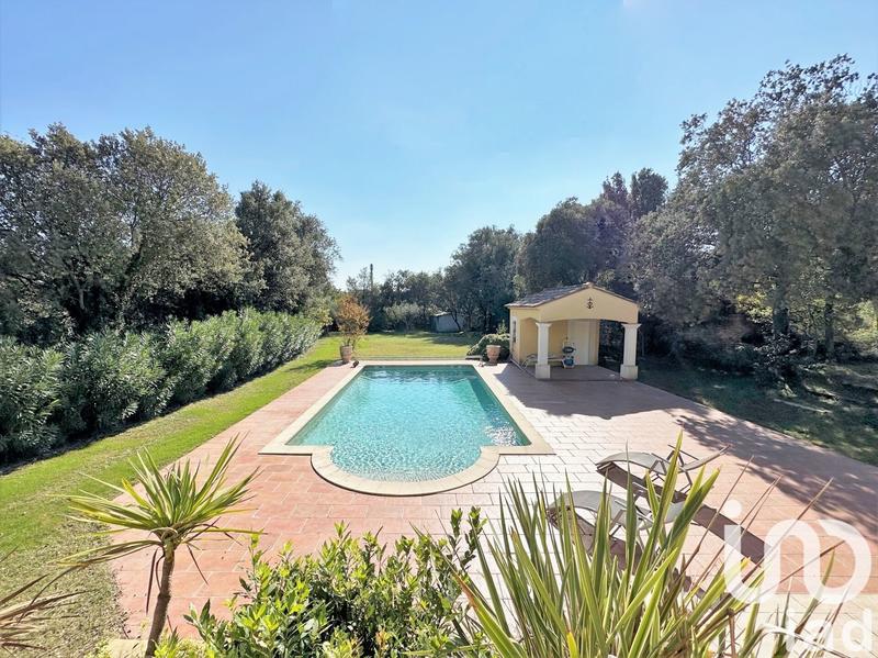 Maison - 210 m² - 8 pièces