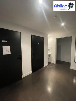 Local commercial - 240 m²