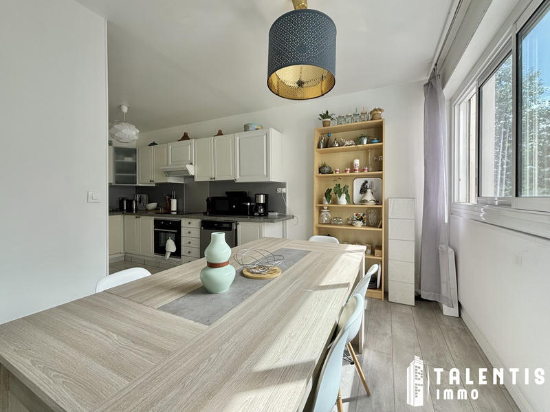 Appartement - 80 m² - 4 pièces