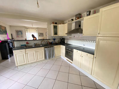 Immeuble - 181 m² - 6 pièces