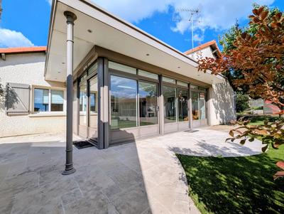 Maison - 211 m² - 7 pièces