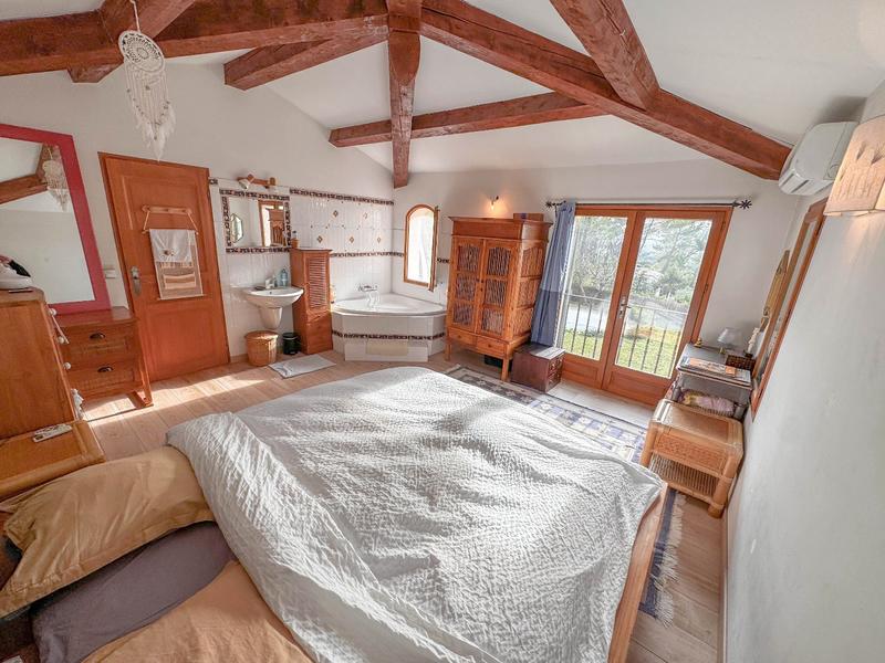 Maison - 195 m² - 8 pièces