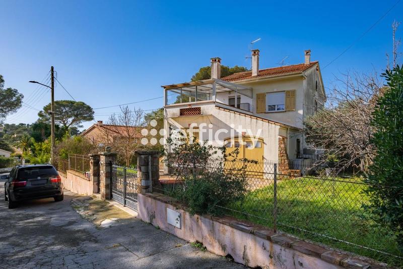 Appartement - 100 m² - 4 pièces