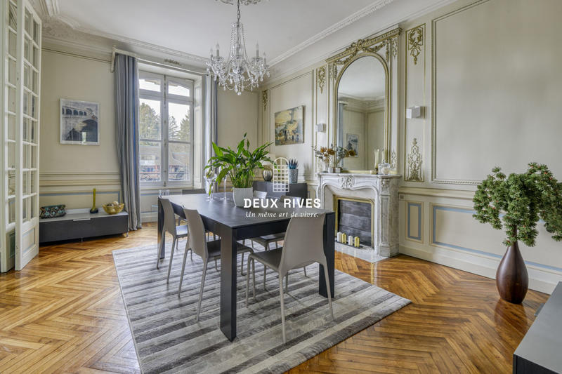 Appartement - 230 m² - 5 pièces