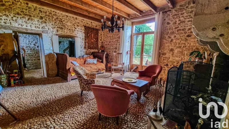 Maison - 361 m² - 12 pièces