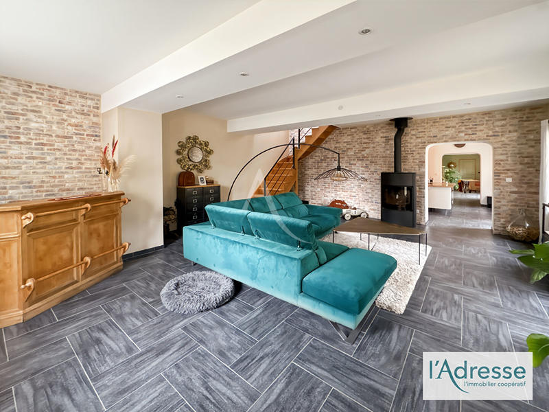 Maison - 230 m² - 7 pièces