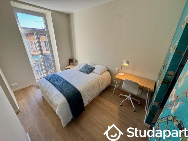 Chambre - 11 m² - 1 pièce