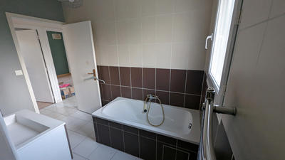 Maison - 122 m² - 7 pièces