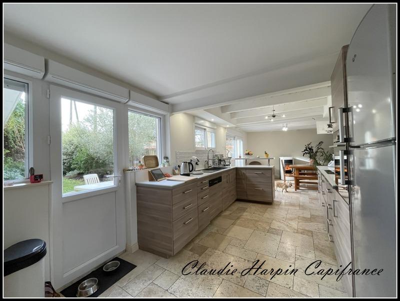 Maison - 246 m² - 10 pièces