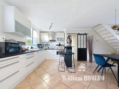 Maison - 122 m² - 6 pièces