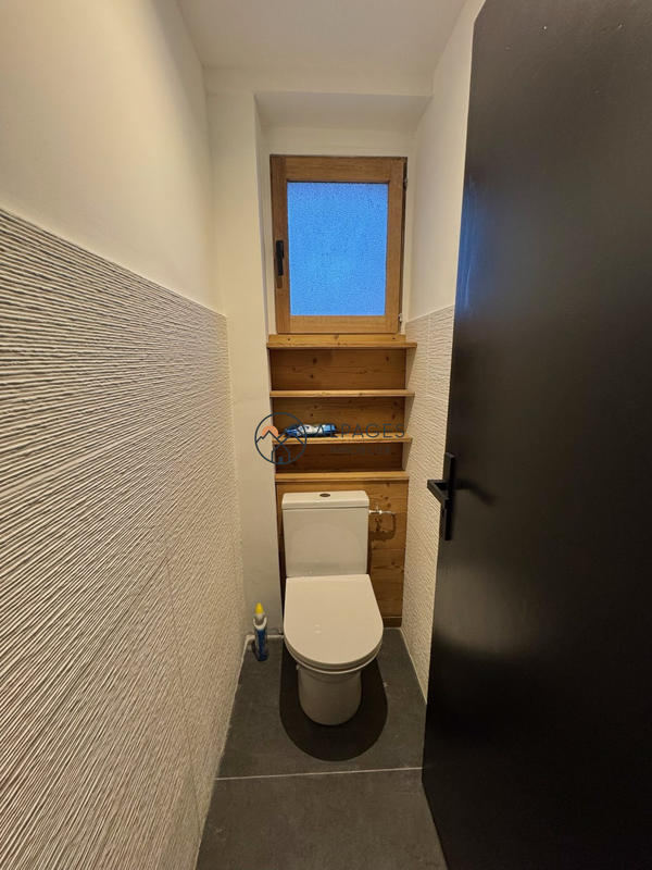 Appartement - 130 m² - 8 pièces