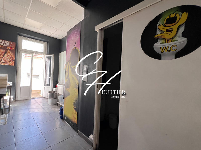 Local commercial - 64 m²