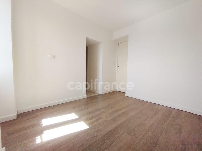 Appartement - 81 m² - 4 pièces