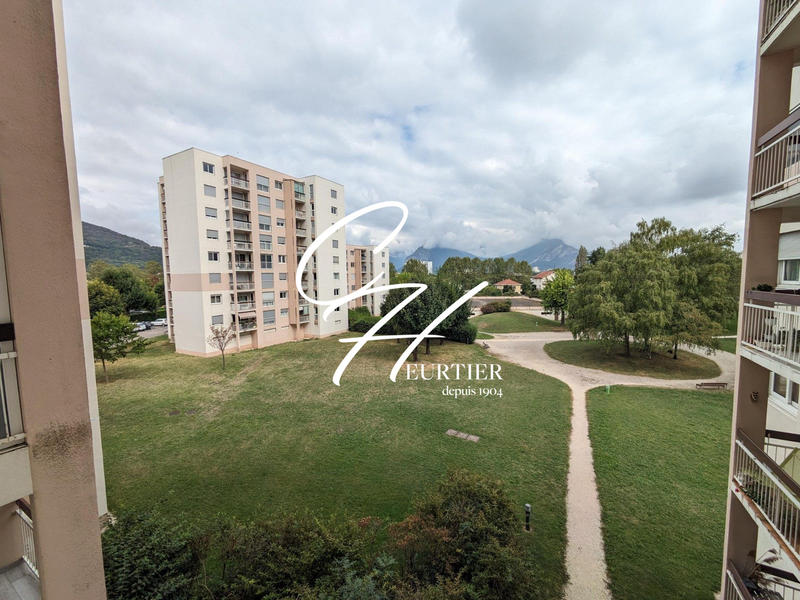 Appartement - 91 m² - 5 pièces