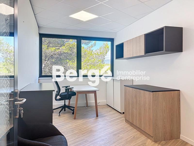 Bureau - 487 m²