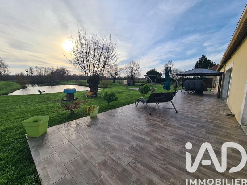 Maison - 213 m² - 9 pièces