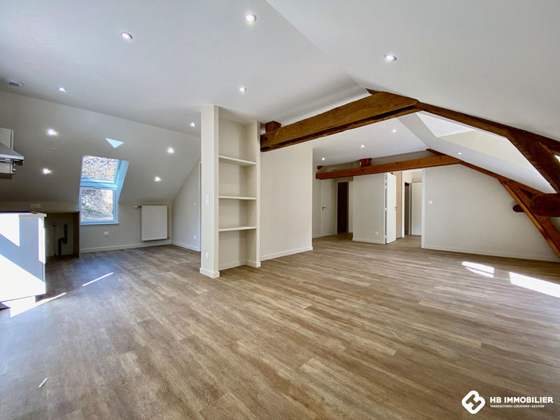 Maison - 104 m² - 4 pièces