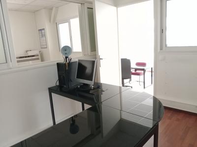 Local commercial - 50 m² - 3 pièces