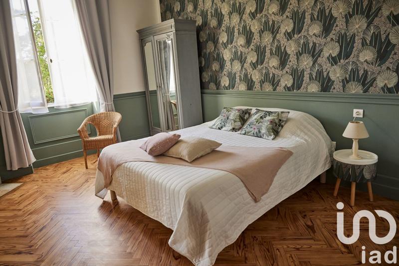 Maison - 371 m² - 11 pièces