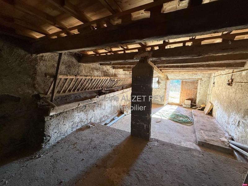 Maison - 250 m² - 6 pièces