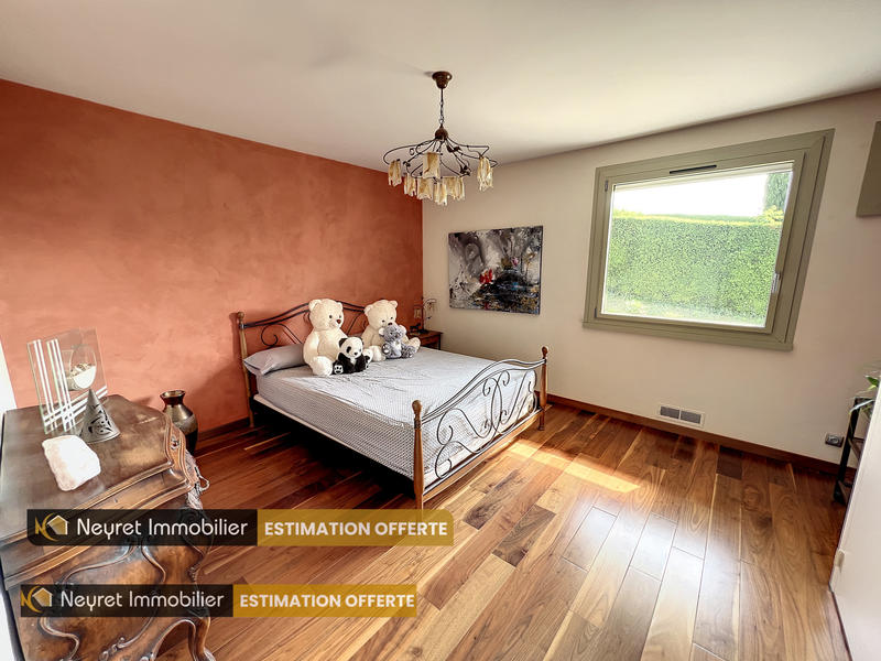 Villa - 225 m² - 8 pièces