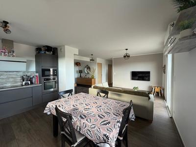 Appartement - 80 m² - 4 pièces