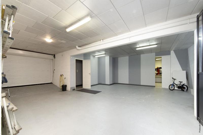 Maison - 250 m² - 5 pièces