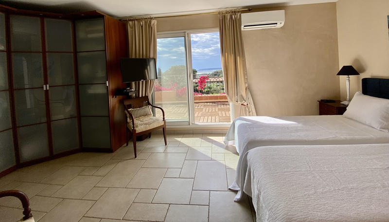 Maison - 265 m² - 9 pièces